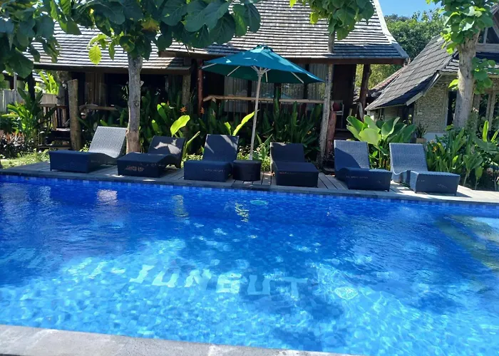 Green Villas Lembongan Villa *